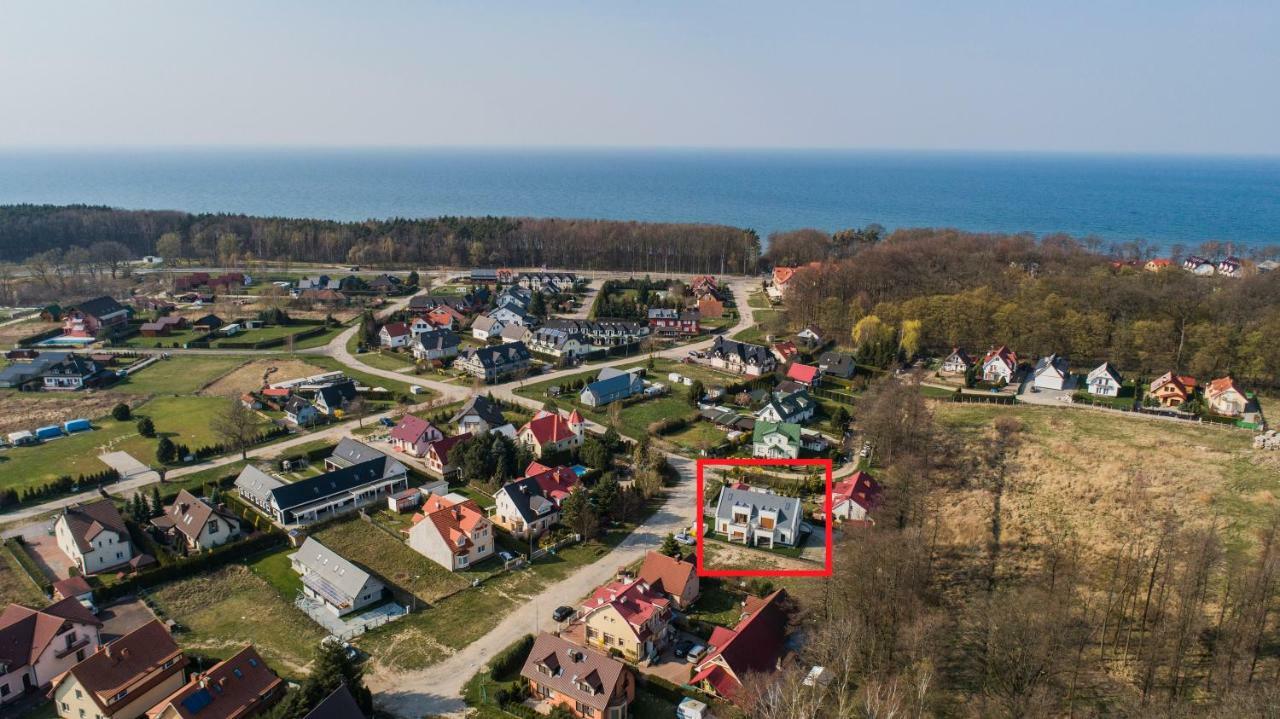 Apartament Z Ogrodkiem Trzęsacz Exterior foto
